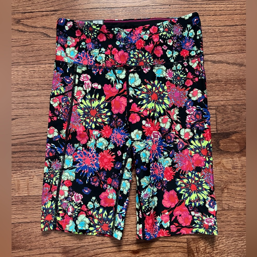 NWT Calvin Klein Multicolor Floral‎ Biker Shorts Size S
